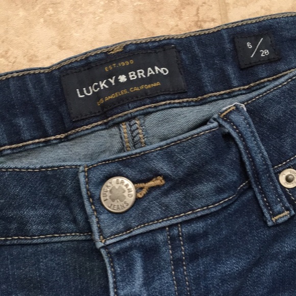 Lucky brand ripped bottom jeans - Picture 5 of 12